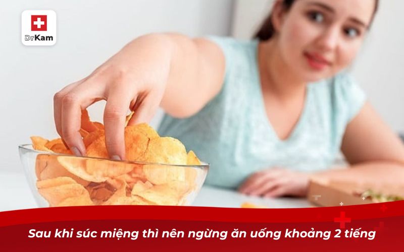 Top 10 nước súc miệng chống ê buốt răng tiêu biểu 2026 8 Sau khi súc miệng thì nên ngừng ăn uống khoảng 30 phút